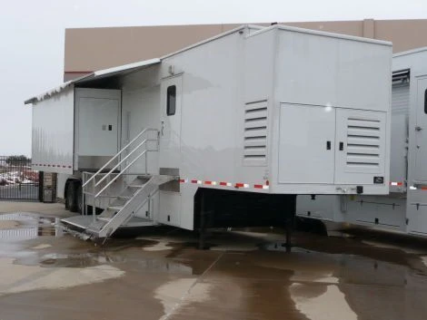 GE Voyager 1.5T Mobile MRI in Trailer, Refurbished — Radiology & Capital Imaging — view 2