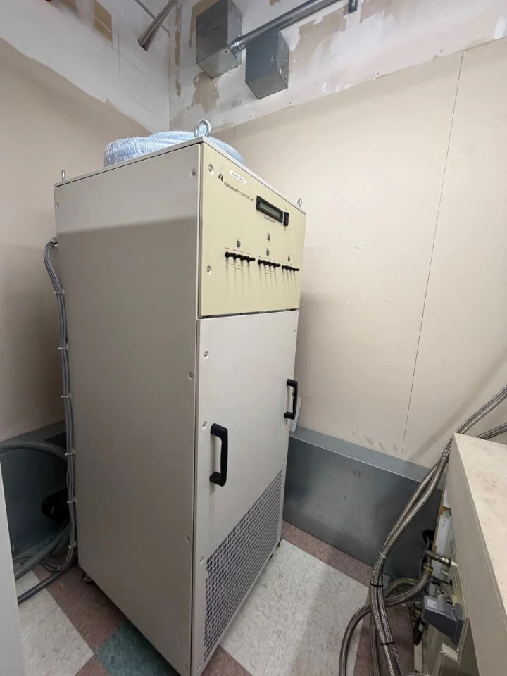 Hitachi Echelon 1.5T MRI Scanner, ACR Certified — Radiology & Capital Imaging — view 3