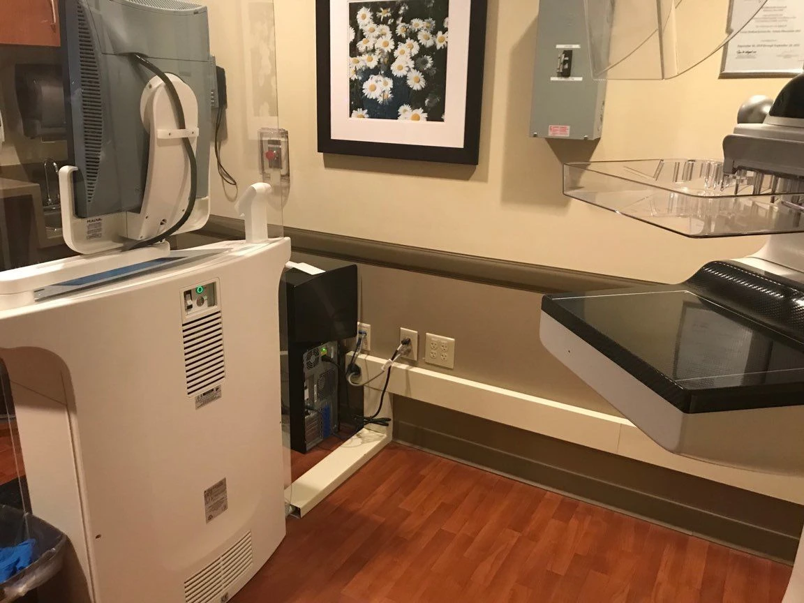 Hologic Selenia Dimensions 2D Digital Mammography System, 2012 — Radiology & Capital Imaging — view 5