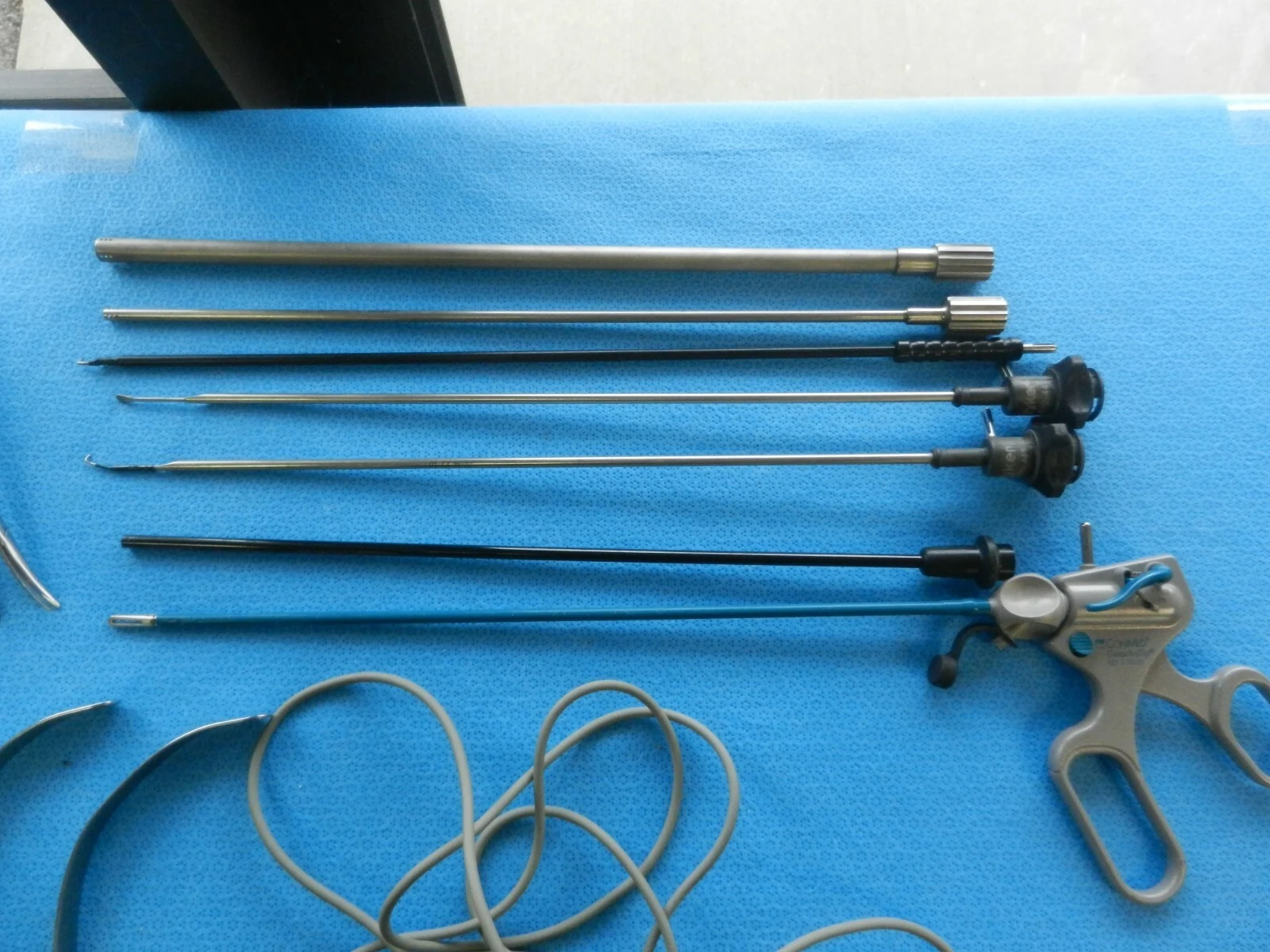 Laparoscopic Cholecystectomy Instrument Set with Case, Conmed and Stryker — Instruments — view 2