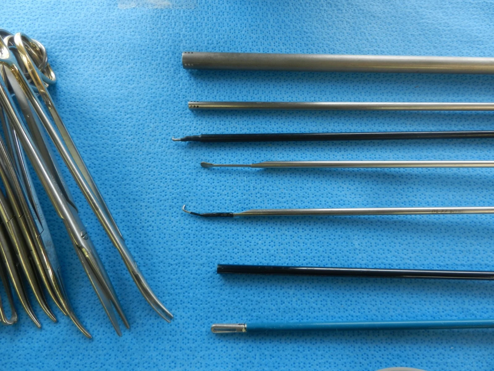Laparoscopic Cholecystectomy Instrument Set with Case, Conmed and Stryker — Instruments — view 3