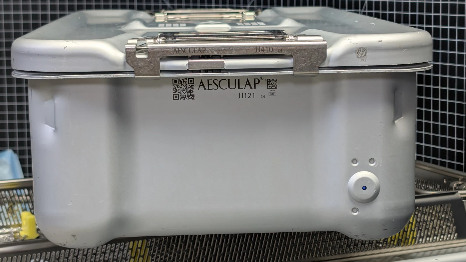 Aesculap Aicon JJ121 Sterilization Container 23 x 6 inch — Instruments — view 2