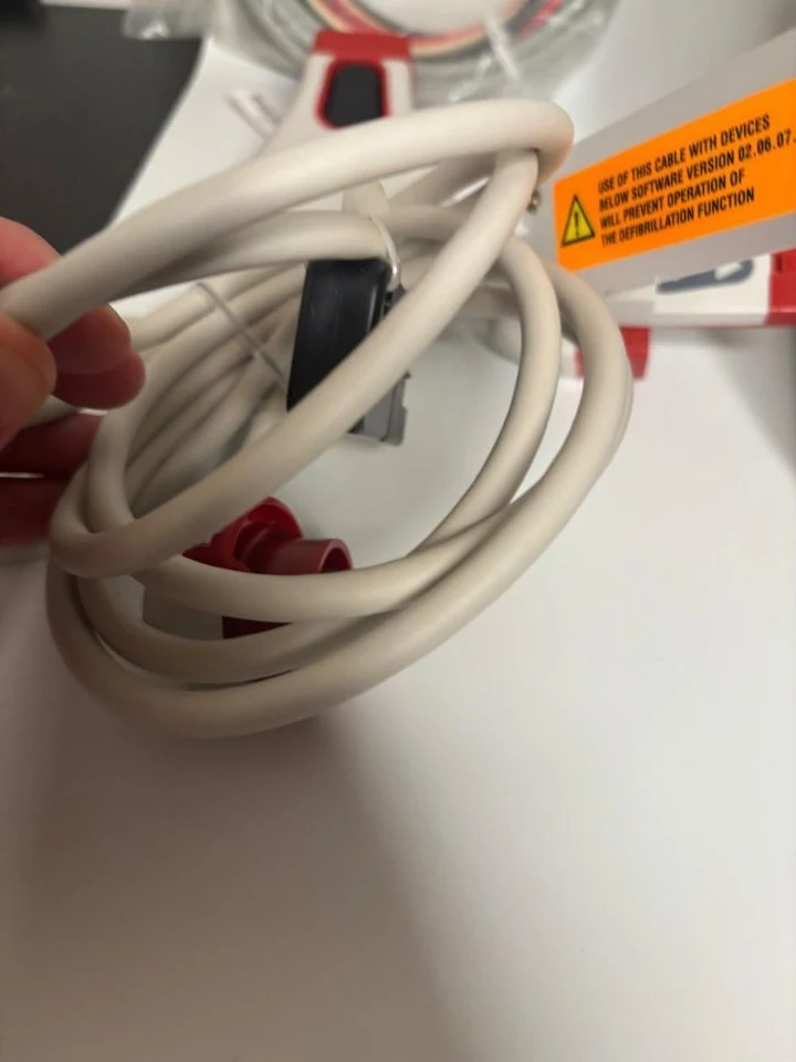 Zoll X Series Monitor Defibrillator, 12 Lead, IBP, Masimo Rainbow — Defibrillators & ECG — view 2