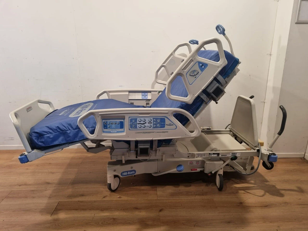 Hill-Rom TotalCare P1900 ICU Bed with Integrated Air Mattress — Hospital Furniture & OR Tables — view 3
