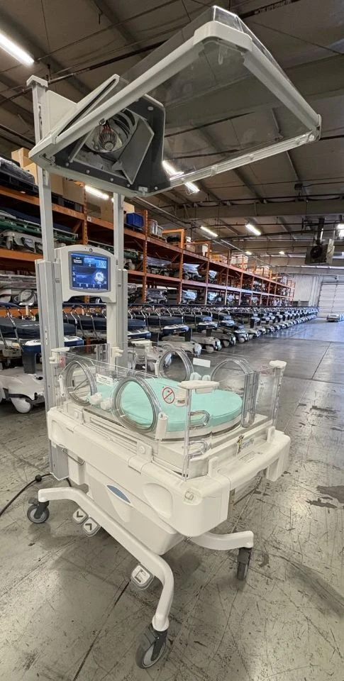 GE Giraffe OmniBed Incubator and Warmer, Refurbished, 4 Available — Neonatal & Maternity — view 2