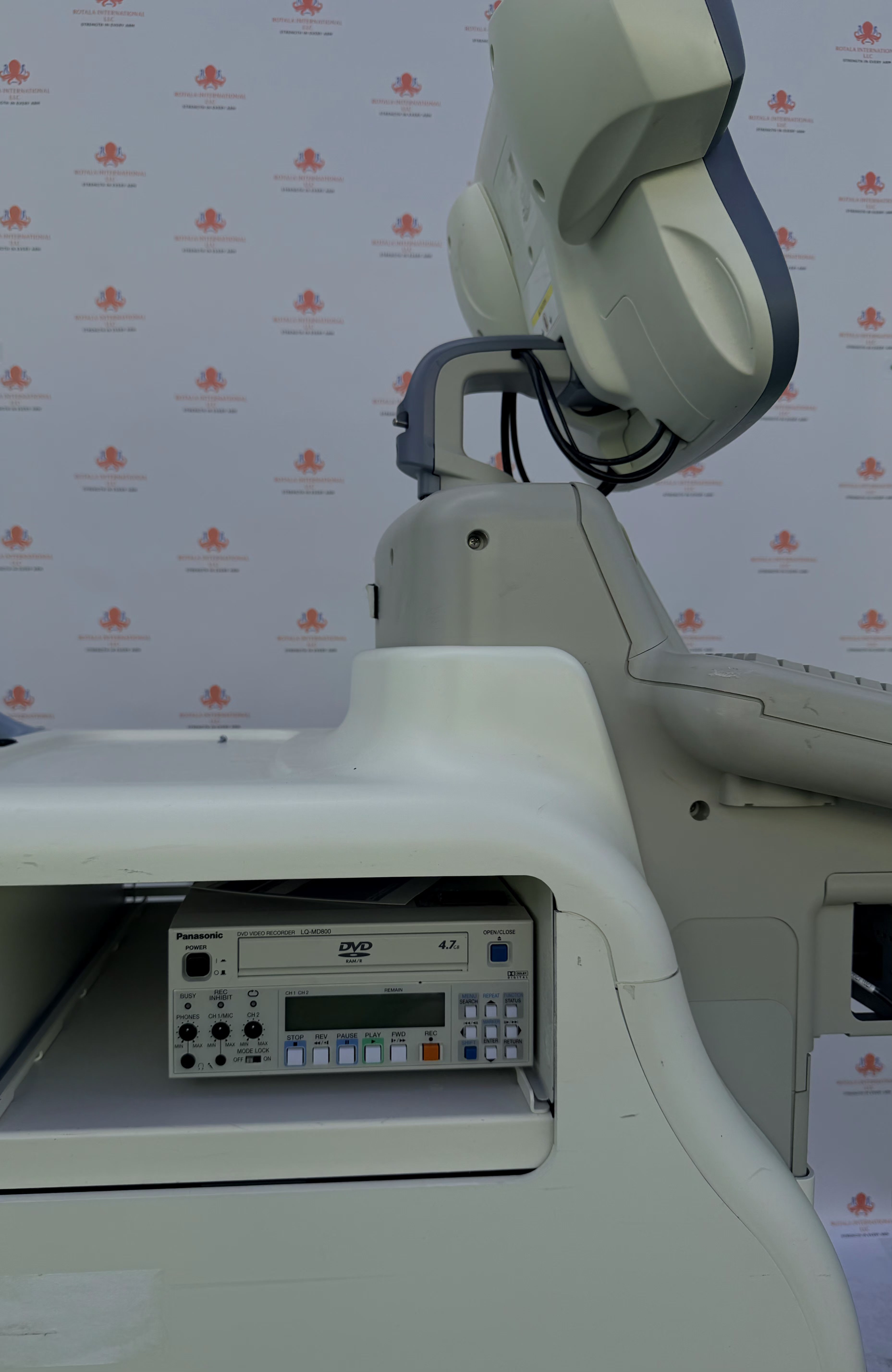 GE Logiq 5 Ultrasound System with Printer & DVD Recorder — Ultrasound Machines — view 9