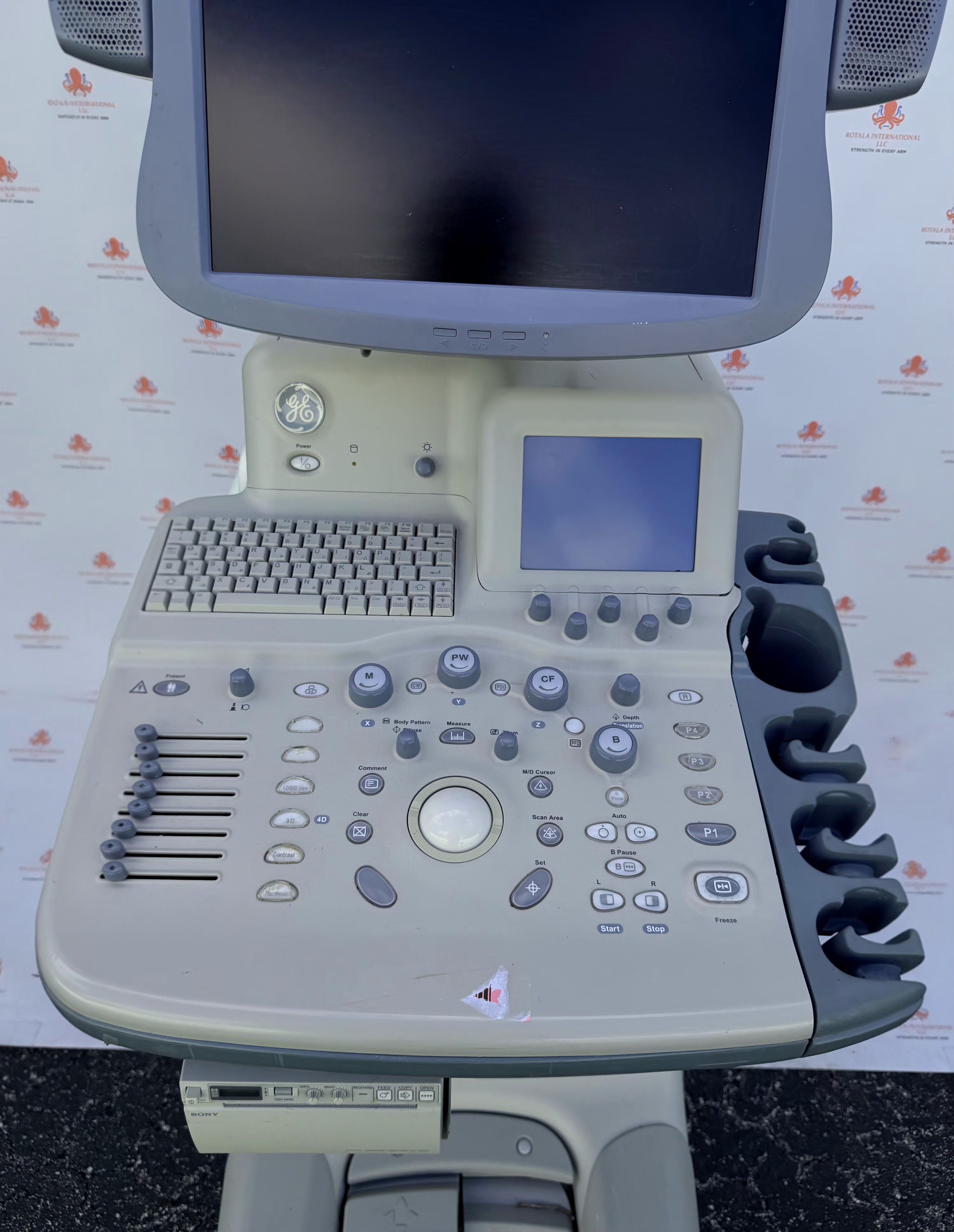 GE Logiq 5 Ultrasound System with Printer & DVD Recorder — Ultrasound Machines — view 2