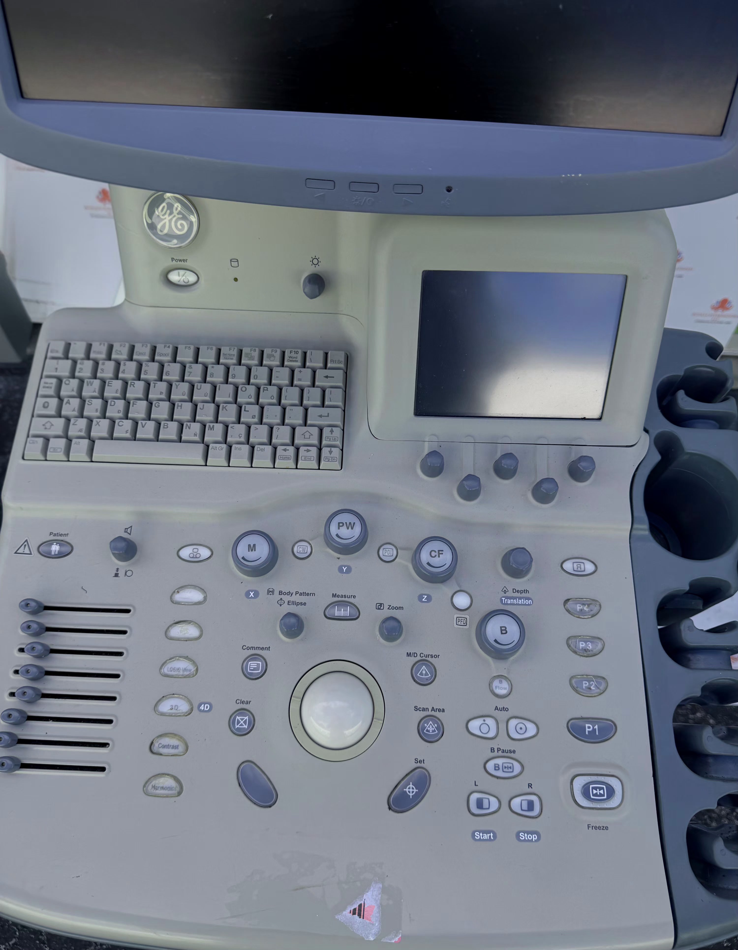 GE Logiq 5 Ultrasound System with Printer & DVD Recorder — Ultrasound Machines — view 3