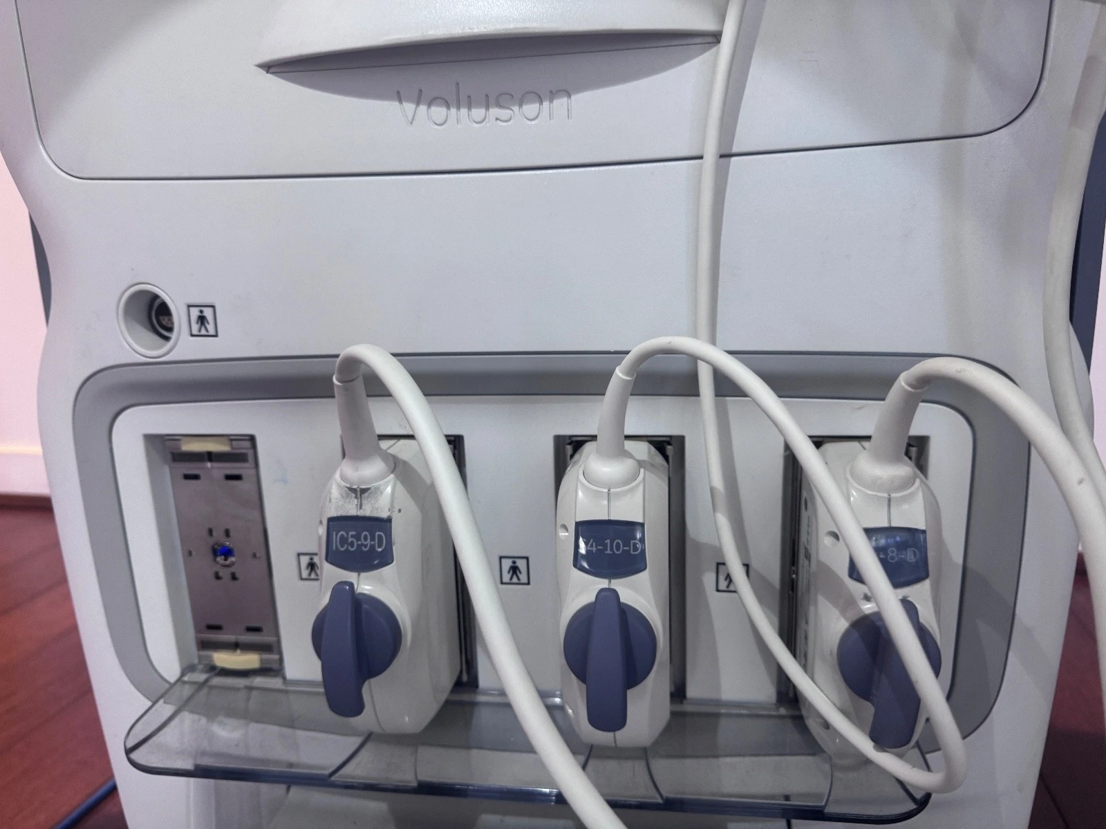 GE Voluson E10 BT15 Ultrasound System with C4-8-D, S4-10-D, IC5-9-D Probes, 3D/4D, Sony Printer — Ultrasound Machines — view 3