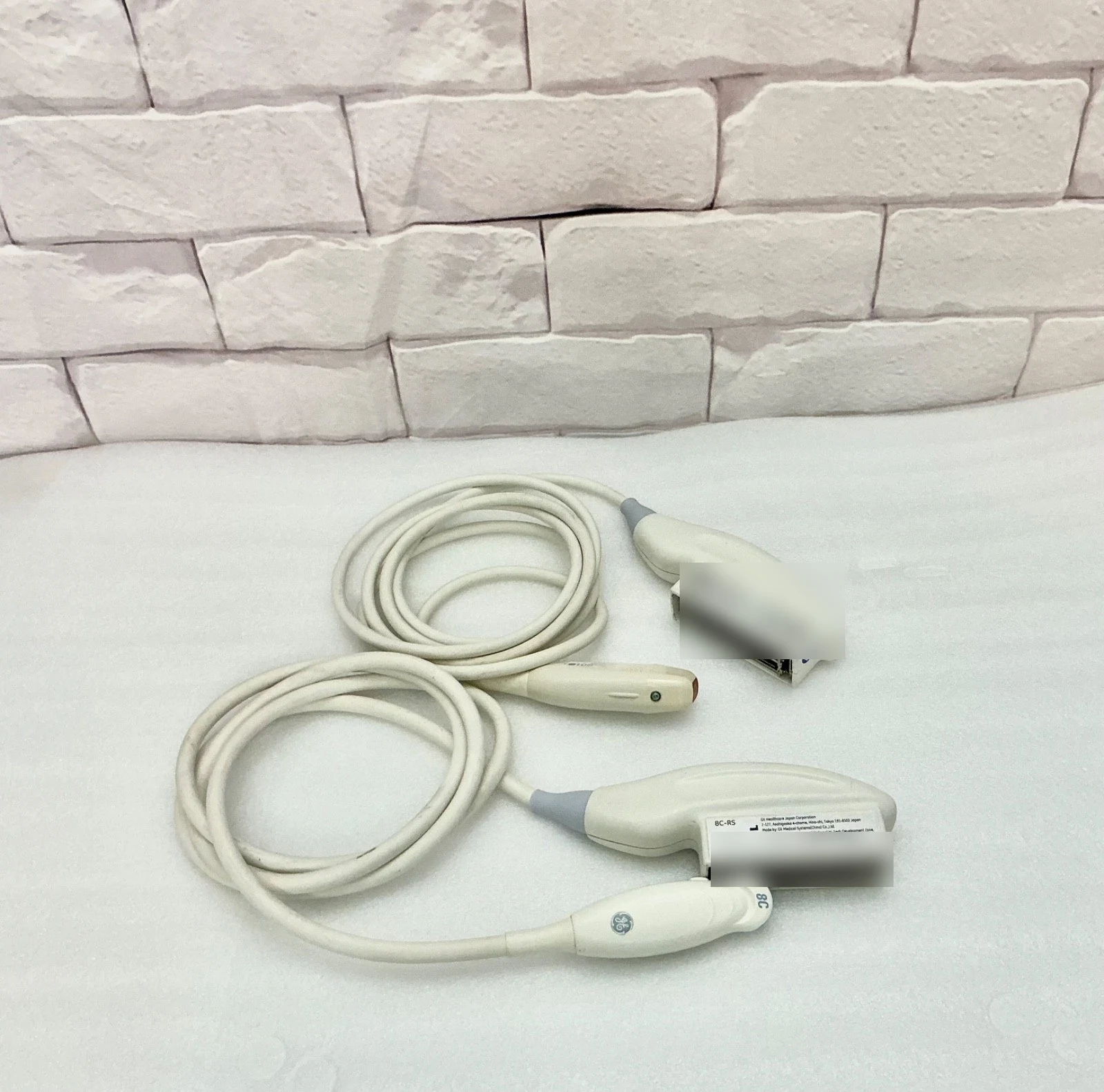 GE Vivid i Portable Cardiac and Pediatric Ultrasound with 10S-RS and 8C-RS Probes, All Options — Ultrasound Machines — view 5